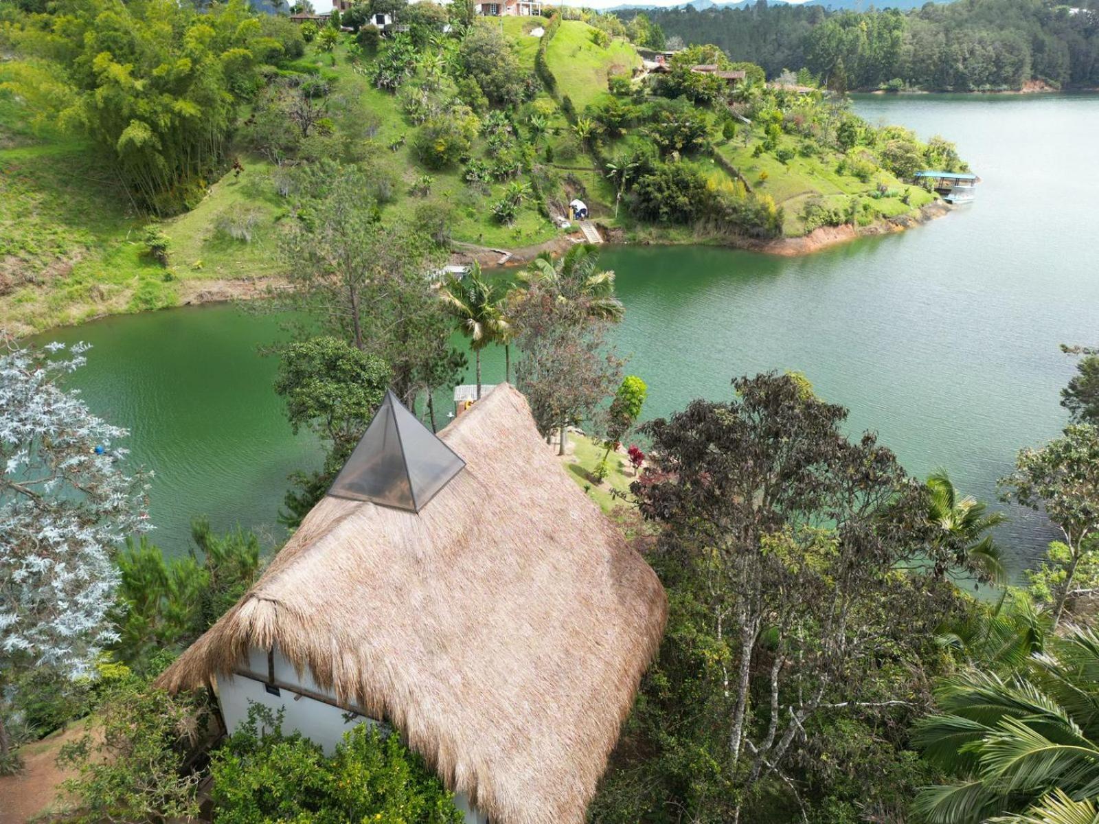 Ibuku Hotel Guatape - Chalets Zewnętrze zdjęcie